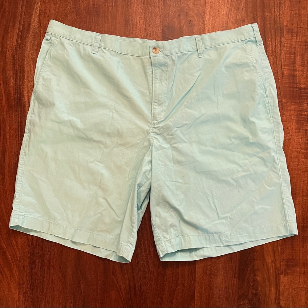 Columbia PFG Men’s Shorts 44” Waist, 10” Length. Pale Turquoise